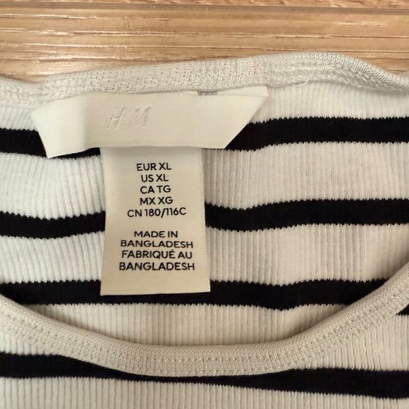 5/$25 - H&M Black and White Striped Ribbed Tee - Picture 3 of 6